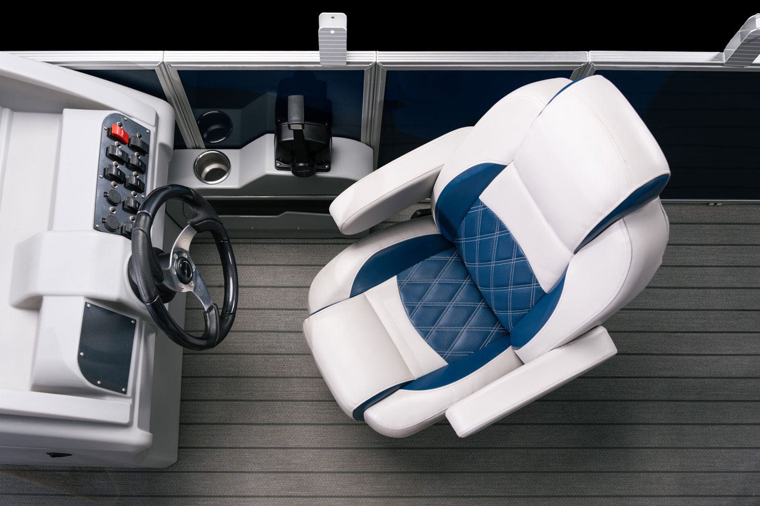 DeckMate Deluxe Pontoon Console