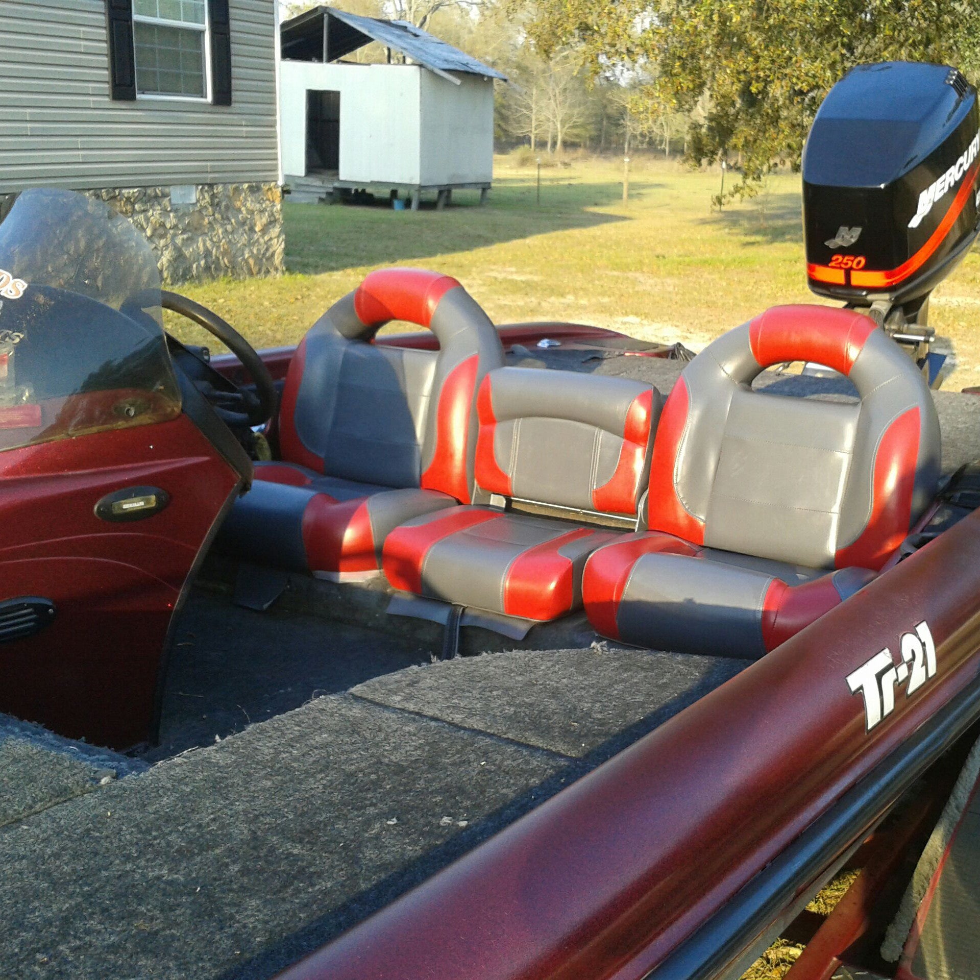 triton tr 21 boat seats